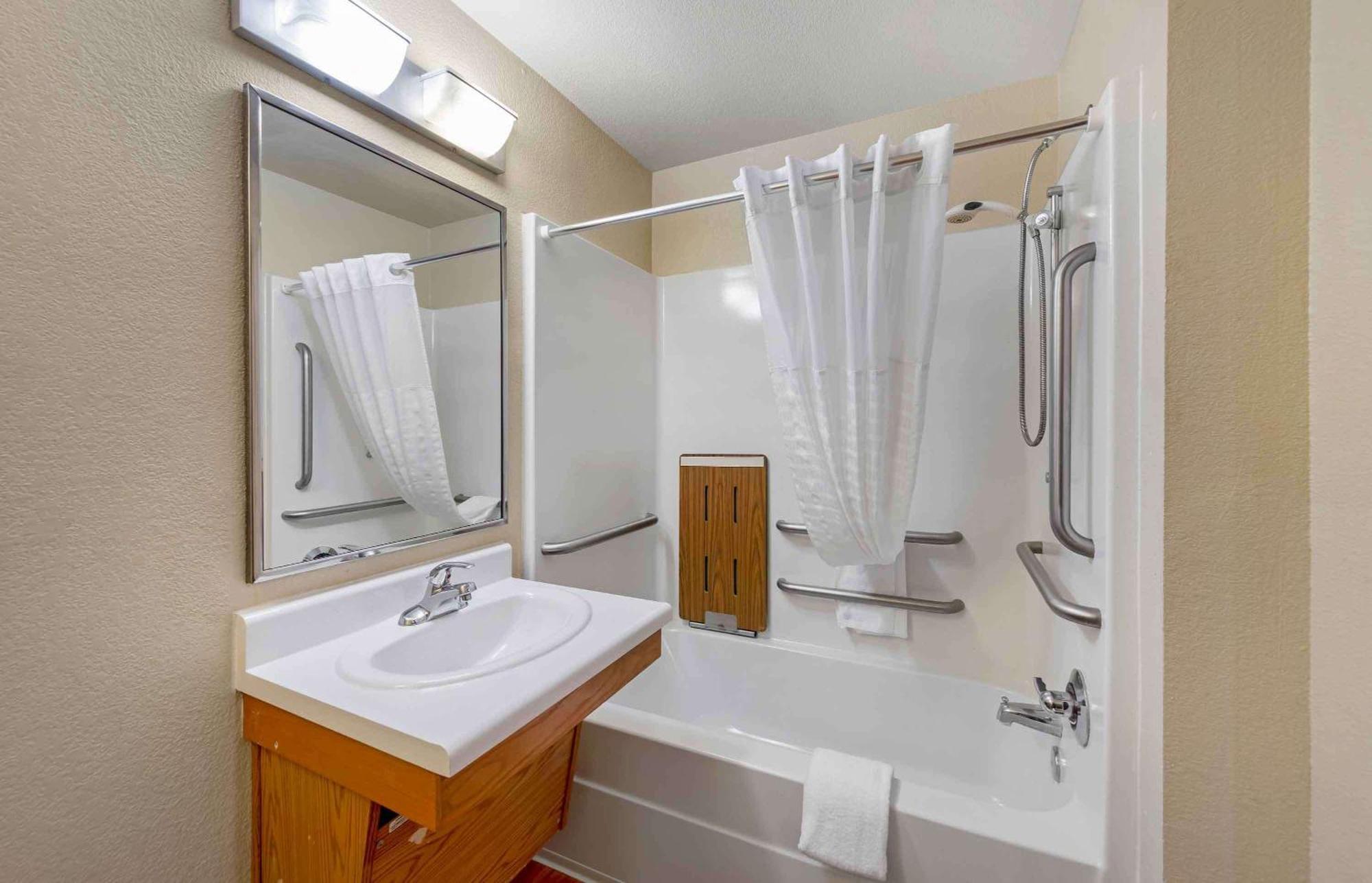 Extended Stay America Select Suites - Kansas City - South - I-49 Exterior foto