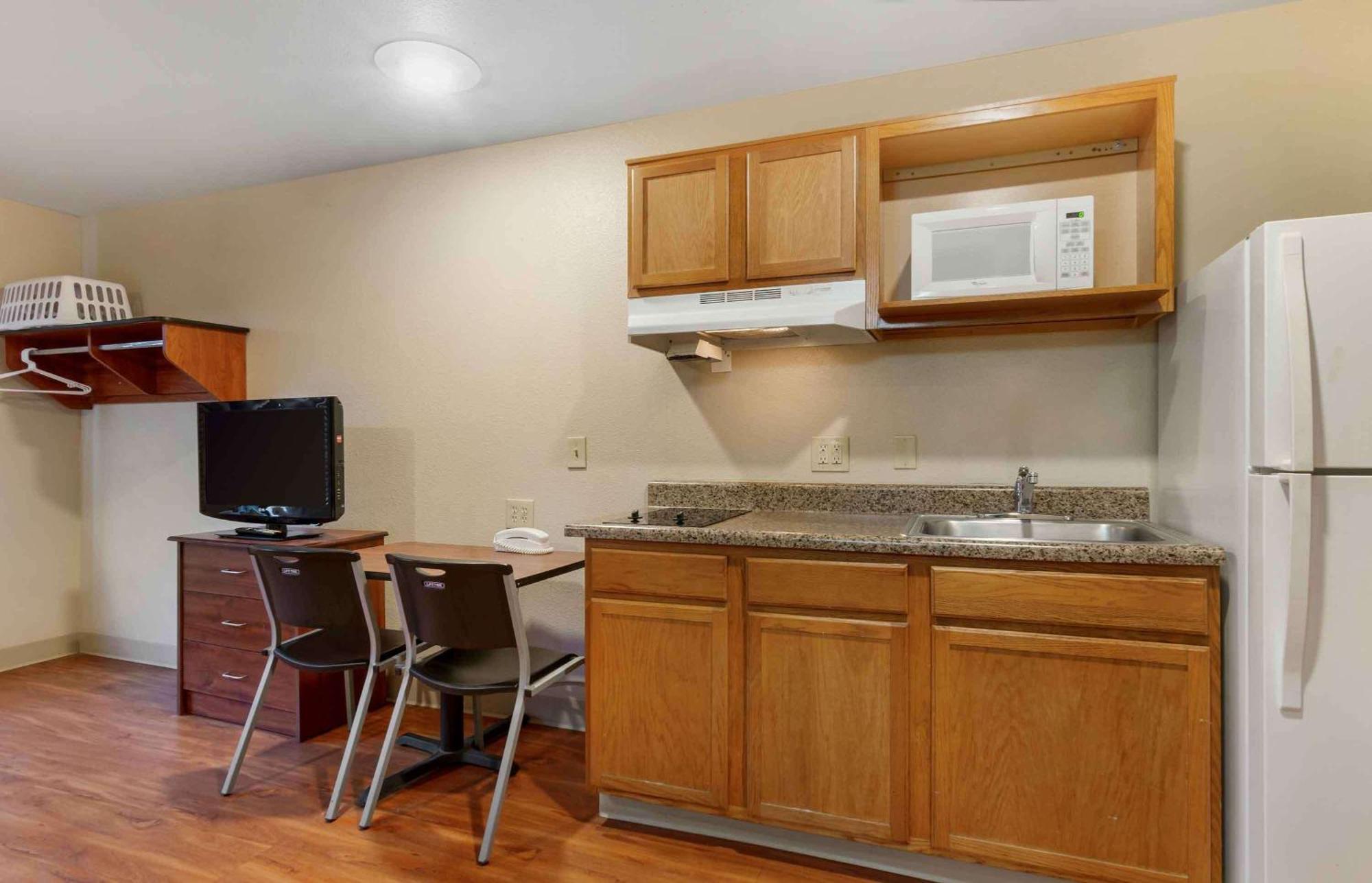 Extended Stay America Select Suites - Kansas City - South - I-49 Exterior foto