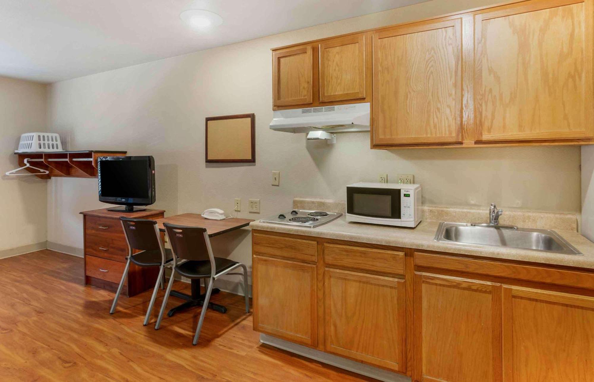 Extended Stay America Select Suites - Kansas City - South - I-49 Exterior foto